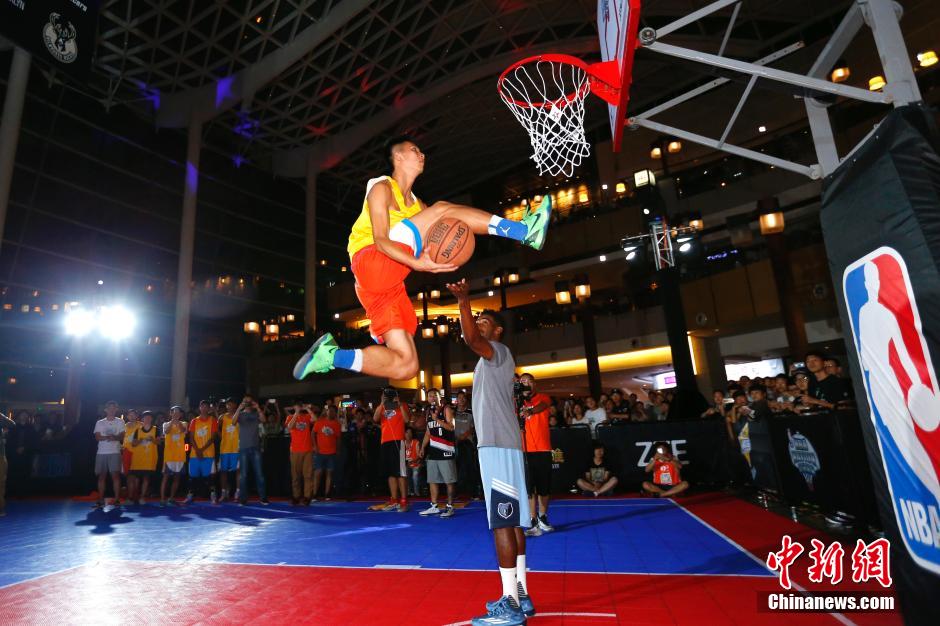 詹姆斯在赛 詹姆斯在赛