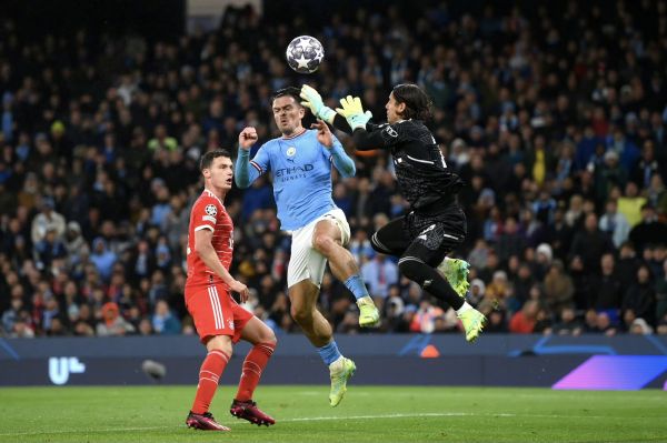 由中场核心 由中场核心