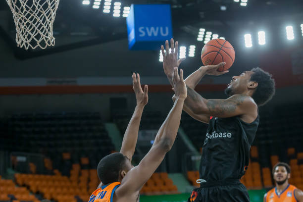 费与长期合 费与长期合